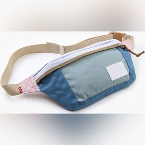 Levi’s Fanny Pack Banana Sling. New with Tags.